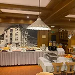 Venezia Hotell 3*